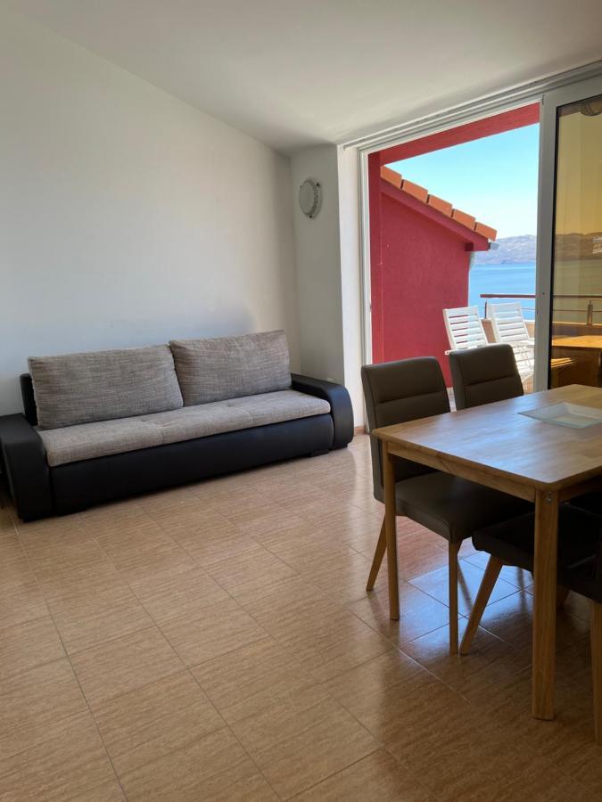 Apartments Angela Цезарица Екстериор снимка