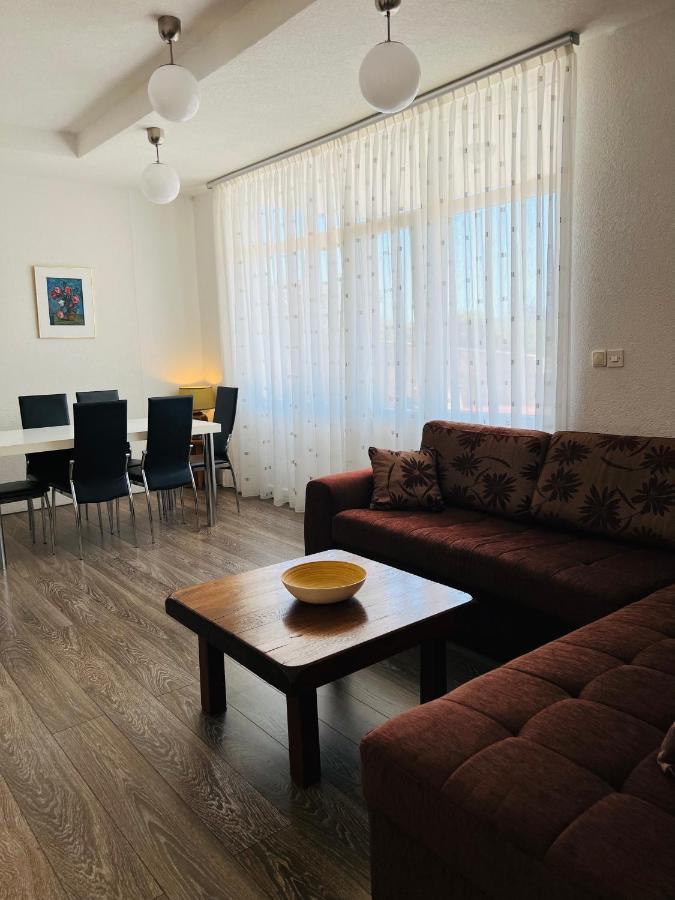 Apartments Angela Цезарица Екстериор снимка