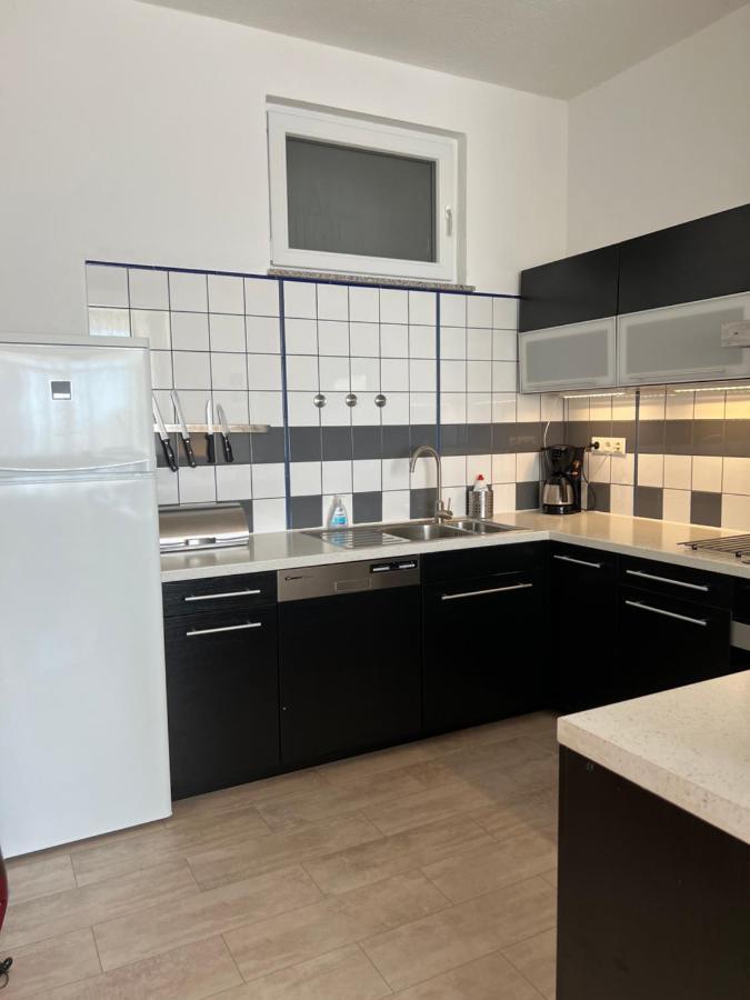 Apartments Angela Цезарица Екстериор снимка