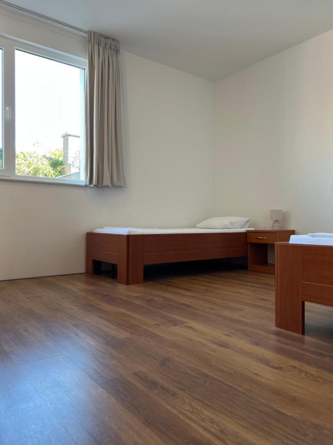Apartments Angela Цезарица Екстериор снимка