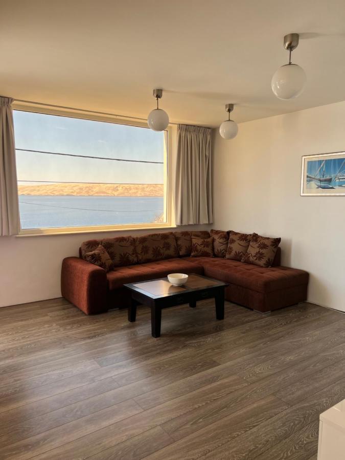 Apartments Angela Цезарица Екстериор снимка
