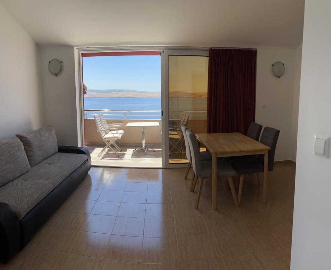 Apartments Angela Цезарица Екстериор снимка